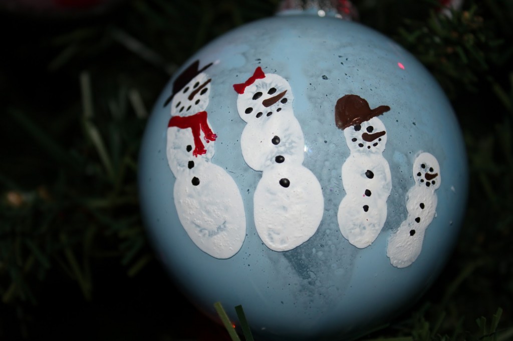 hand-painted-ornaments-the-happy-housewife-home-management