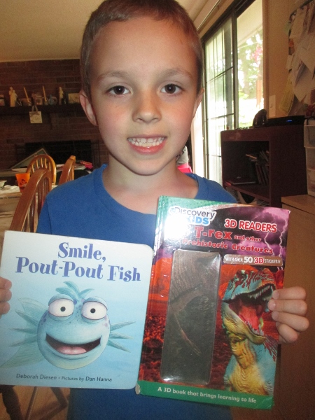 Christopher recommends "Smile, Pout Pout Fish" and Discovery Kids 3-D Dinosaurs - Book Recommendations from a Reading Family at The Happy Housewife Christopher recommends "Smile, Pout Pout Fish" and Discovery Kids 3-D Dinosaurs - Book Recommendations from a Reading Family at The Happy Housewife