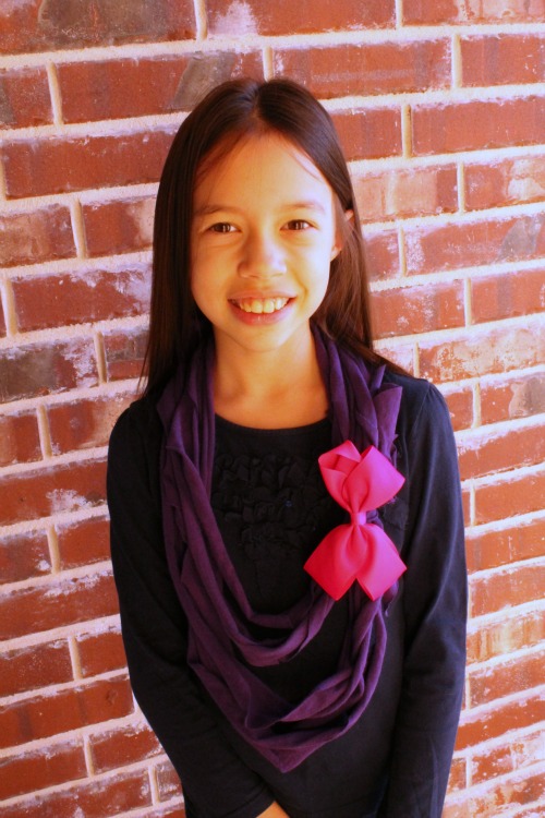 No-Sew Infinity Scarf at The Happy Housewife